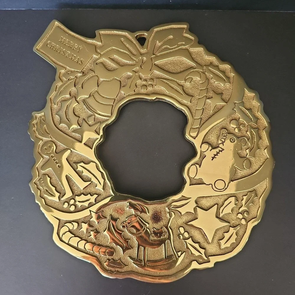 Vintage Solid Brass Christmas Wreath Trivet Virginia Metalcrafters 1998 - R3